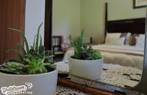 Dullstroom House | Charming Eleni Guest House: Family-Friendly with Kitchen Access