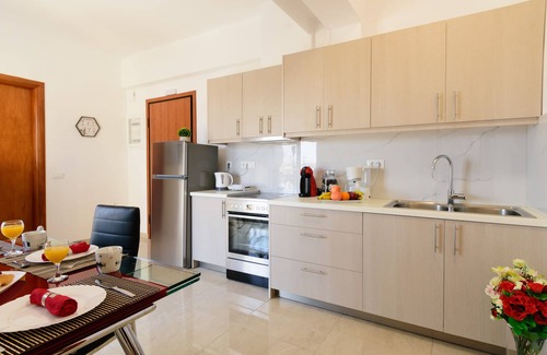 Agios Nikolaos Apartment | Unforgettable Stay at Elenis Lake View Center House