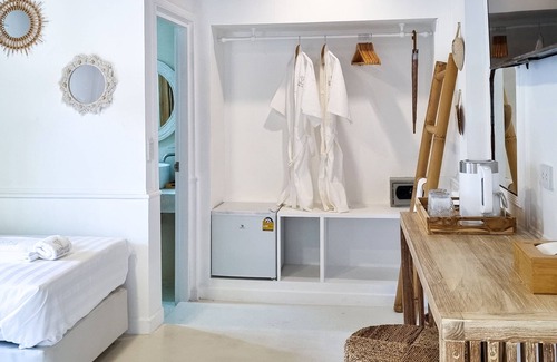 Chaweng City Center Hotel | Discover Elephant Beach Club & Resort Samui on Oceanfront
