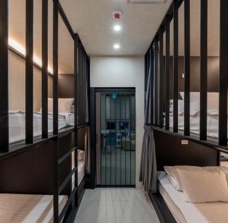Jung-gu Apartment | Oceanfront Elephant Hotel: Family-Friendly 4-Star Retreat