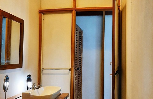 Sevanagala Hotel | Family-Friendly Elephant Lodge with Dining & Breakfast Options