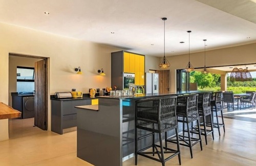 Belfast House | Unforgettable Stays at Elephant Point with Ocean Views