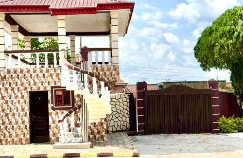 Owo House | Elephant villa