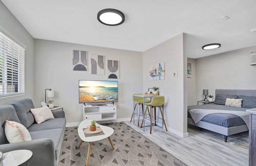 Aztec Apartment | Elevated Abode: Family-Friendly Retreat Awaits You