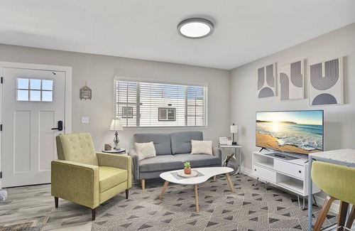 Aztec Apartment | Elevated Abode: Family-Friendly Retreat Awaits You