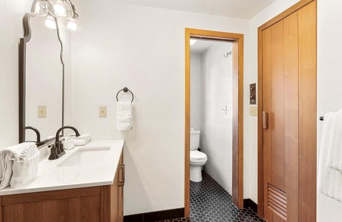 Breckenridge House | Family-Friendly Retreat at Elevated Breckenridge Lupine Lodge