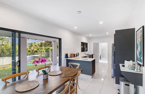Mooroobool House | Modern Entertainer with Kitchen & Family-Friendly Amenities