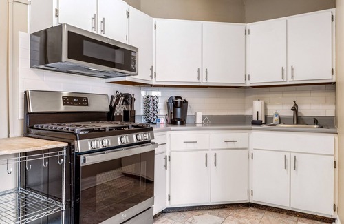 St. Louis Apartment | City Heights Getaway: Pet-Friendly 1BR Apartment Awaits