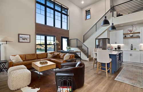 Red Lodge House | Unforgettable Outdoor Experience with Family-Friendly Amenities