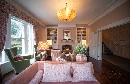 Didsbury Hotel | Elegant Eleven Didsbury Park: Rated 9.4 with Dining & Family Perks