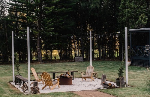 Coolangatta House | Magical Oceanfront Escape at Eleven Eighty – Rated 10/10