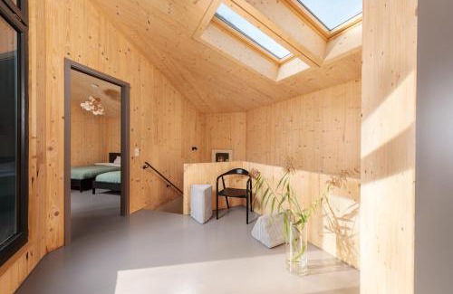 Postheim House | Oceanfront Retreat at Elf am See - Haus 10, Rated 9.7/10