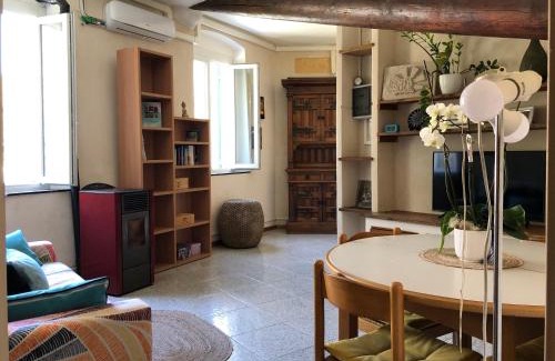 Sestri Ponente Apartment | Cozy Elf House: Family and Pet-Friendly Getaway