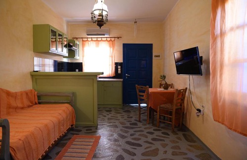 Tholaria Apartment | Pet-Friendly Elia Studios Amorgos with Ocean View