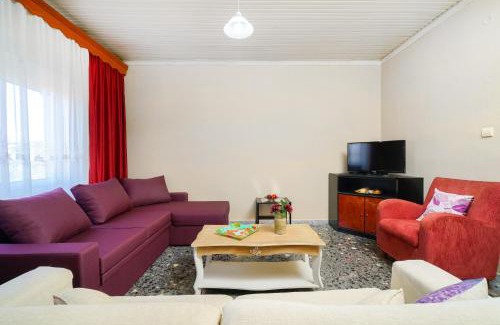 Prinos Apartment | Discover Elia Villa Thassos: 4-Star Retreat with Dining