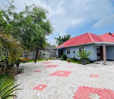 Dar es Salaam Apartment | Elie's apartment