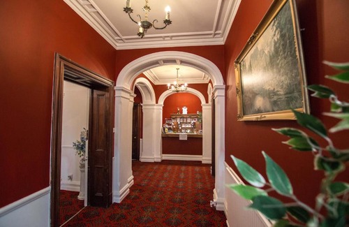 Bowness-on-Windermere Bed & Breakfast | Accessible Retreat at Elim Bank Guest House - Rated 9/10
