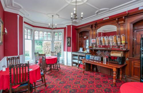 Bowness-on-Windermere Bed & Breakfast | Accessible Retreat at Elim Bank Guest House - Rated 9/10
