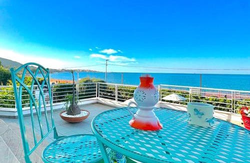 Crotone Bed & Breakfast | Discover EliMar Villa & Pool with Oceanfront Views