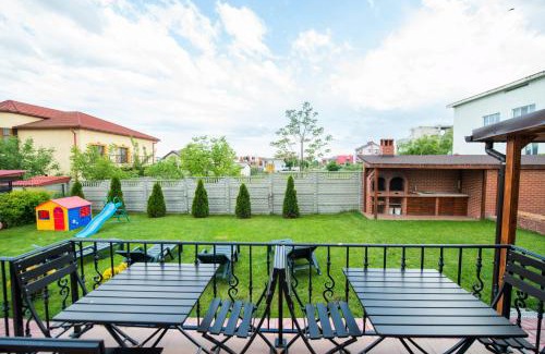 Techirghiol House | Family-Friendly Elina: Guest Rated 9/10 with Kitchen Access