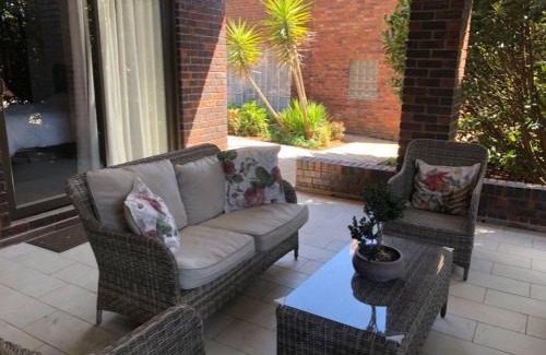 Randfontein House | Top-Rated Eliora: Family-Friendly with Kitchen Amenities