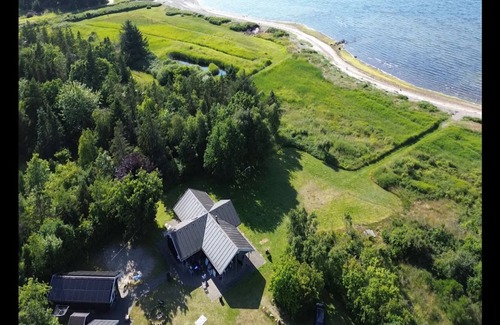 Roslev House | Experience Oceanfront Bliss at "Elis" Near the Inlet