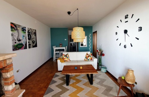 Gardola Apartment | Elisa Rebomaholidays: Pet-Friendly Retreat with Lake Views