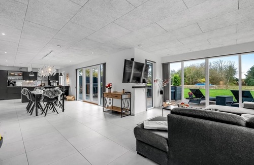Vemb House | "Elisaveta" - 400m to the inlet by Interhome