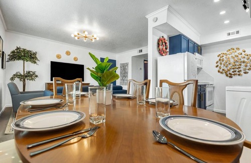 College Station Apartment | Elise: 2 Bedrooms with King Beds, Walk to A&M