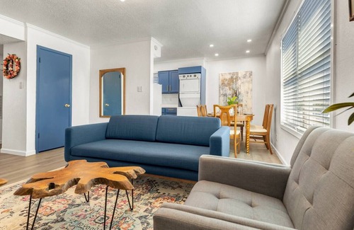 College Station Apartment | Elise: 2 Bedrooms with King Beds, Walk to A&M