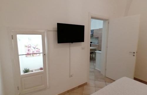 Oria Historic Centre Apartment | Family-Friendly Elisea House Mario Pagano with Stellar Reviews