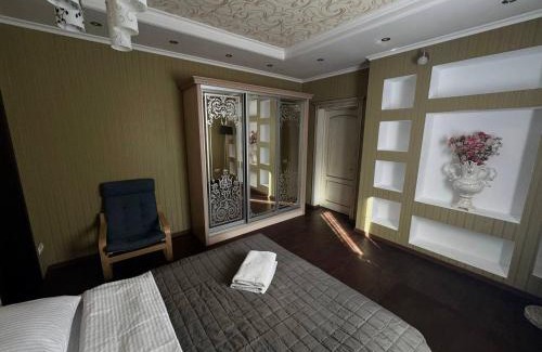 Sumy Oblast Apartment | Pet-Friendly Elit BonRe: Highly Rated with Breakfast Included