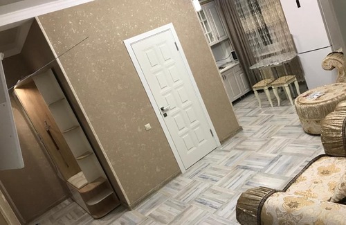 Khasanya Apartment | Guest Rated 10/10: Elite Apartments on Lenin Avenue