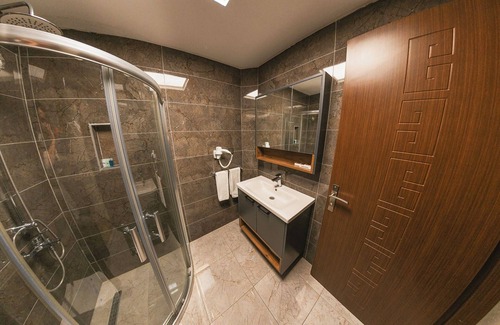Gaziantep Hotel | Elite Class Hotel: Family-Friendly Stay with Great Amenities