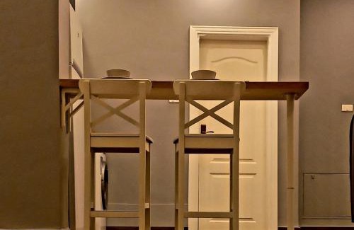 Al Jubeiha Apartment | Guest Rated Elite Corner Apartment - Family-Friendly Stay