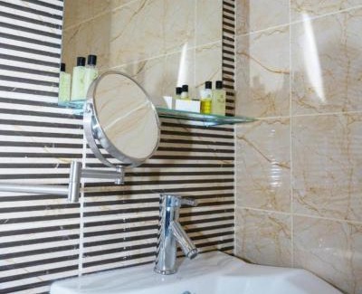 Al Jubeiha Apartment | Guest Rated Elite Corner Apartment - Family-Friendly Stay