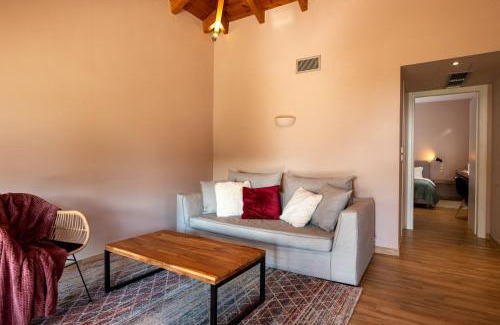 Artemida House | Elite Cottages: Oceanfront Bliss with 10/10 Guest Rating