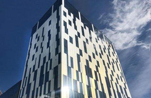 Solna Hotel | Elite Hotel Carolina Tower: 4-Star Stay with Hot Tub & Pets