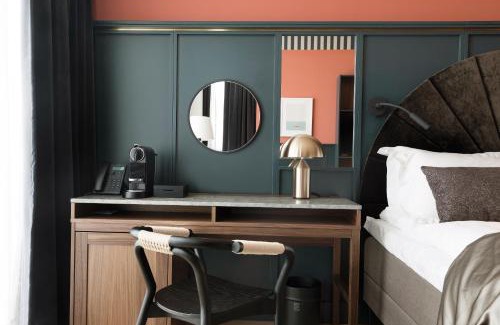 Solna Hotel | Elite Hotel Carolina Tower: 4-Star Stay with Hot Tub & Pets