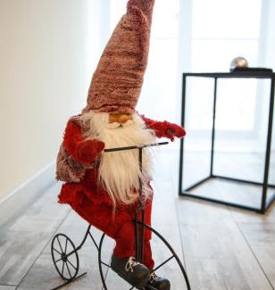 Kolomyya Apartment | Guest Rated 9.9: Elite Loft Apart - Child Friendly Retreat
