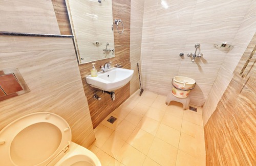 Gomti Nagar Hotel | Cozy Suites at Elite Suites Mint in Gomti Nagar