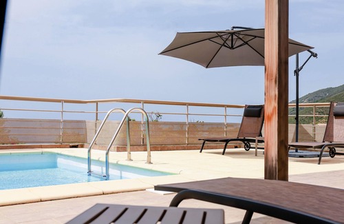 Farinole Villa | Elite Villa: Oceanfront Oasis with Private Pool & Breakfast