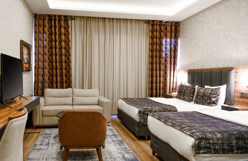 Edremit Hotel | Elite World GO Van Edremit: Family-Friendly with Top Amenities