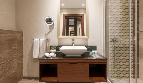 Halkali Hotel | Premier Elite World Grand Istanbul with Spa and Pool