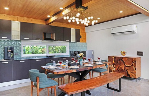 Palampur Villa | ELIVAAS Esh Birch