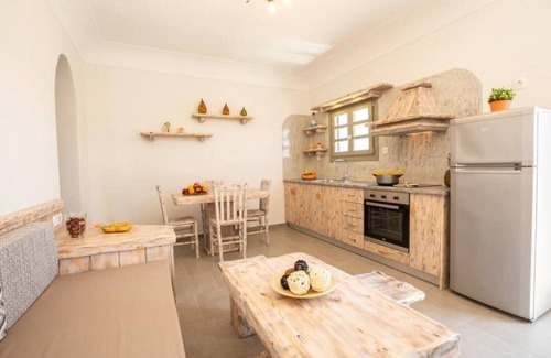 Perissa Villa | Experience Elixirium Villa with Private Pool & Ocean Views