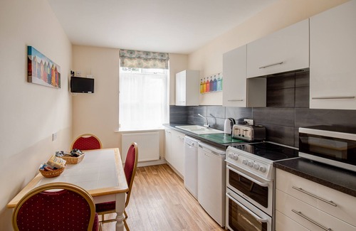 Denstone Apartment | Guest Rated 10/10: Elizabeth at Heywood Hall with Spa & Hot Tub