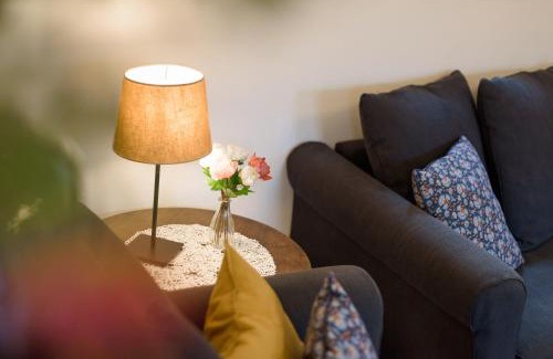 Szecseny House | Delightful Elizabeth Cottage in Benczúrfalva - Guest Rated 9.6
