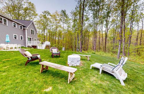 Kennebunk House | Top-Rated Elizabeth House: Pet & Child-Friendly Escape