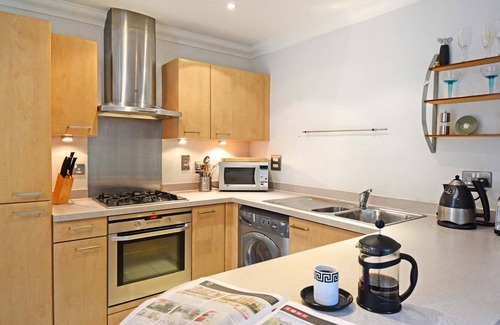 Summertown Apartment | Delightful Elizabeth Jennings Way Holiday Let for Couples
